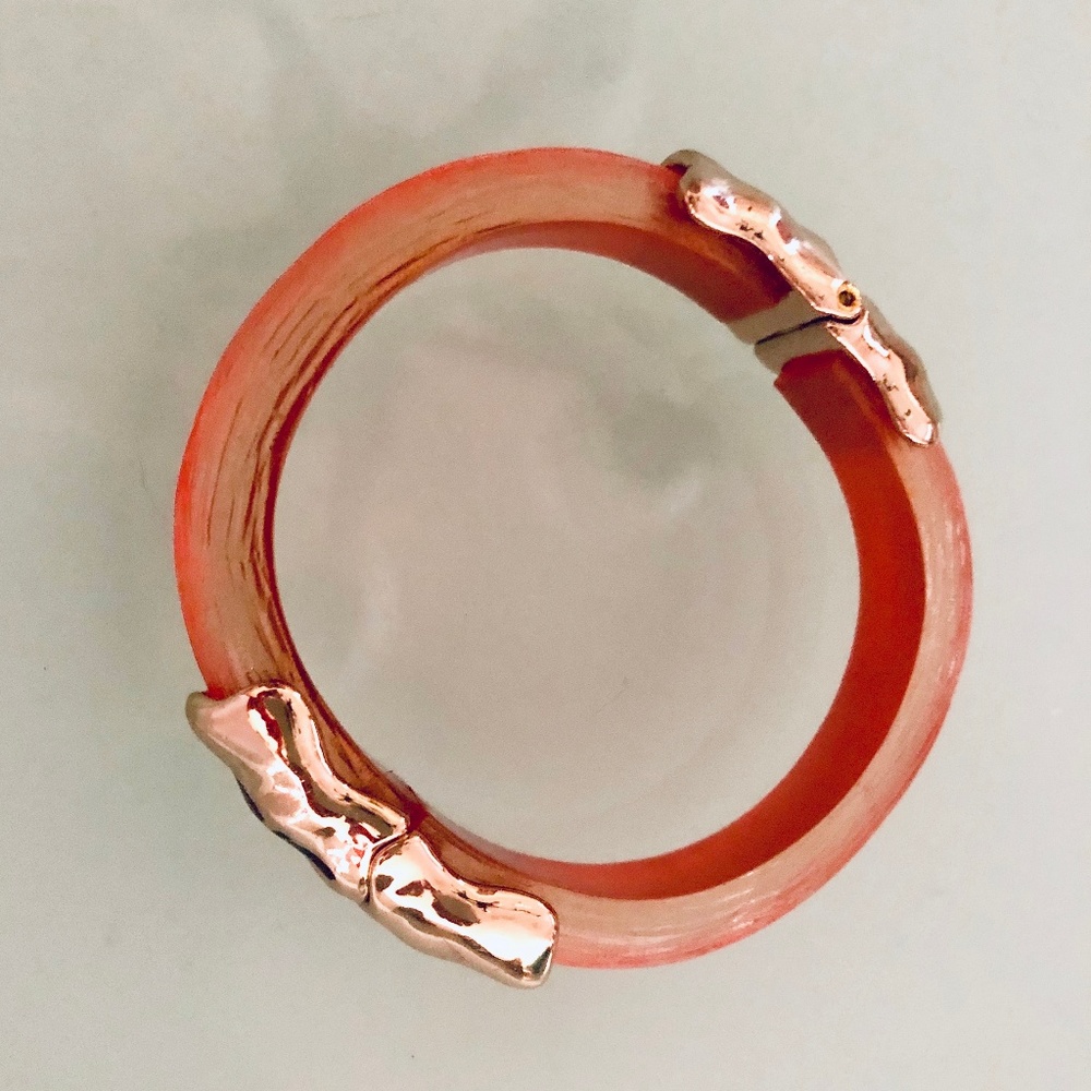 Bangle OrangeAmber/GoldTone/MagneticClasp